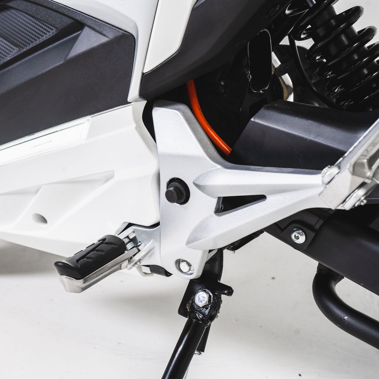 GIO Electric G2000 2000w Electric Motorcycle
