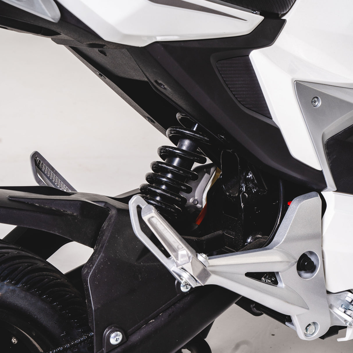 GIO Electric G2000 2000w Electric Motorcycle