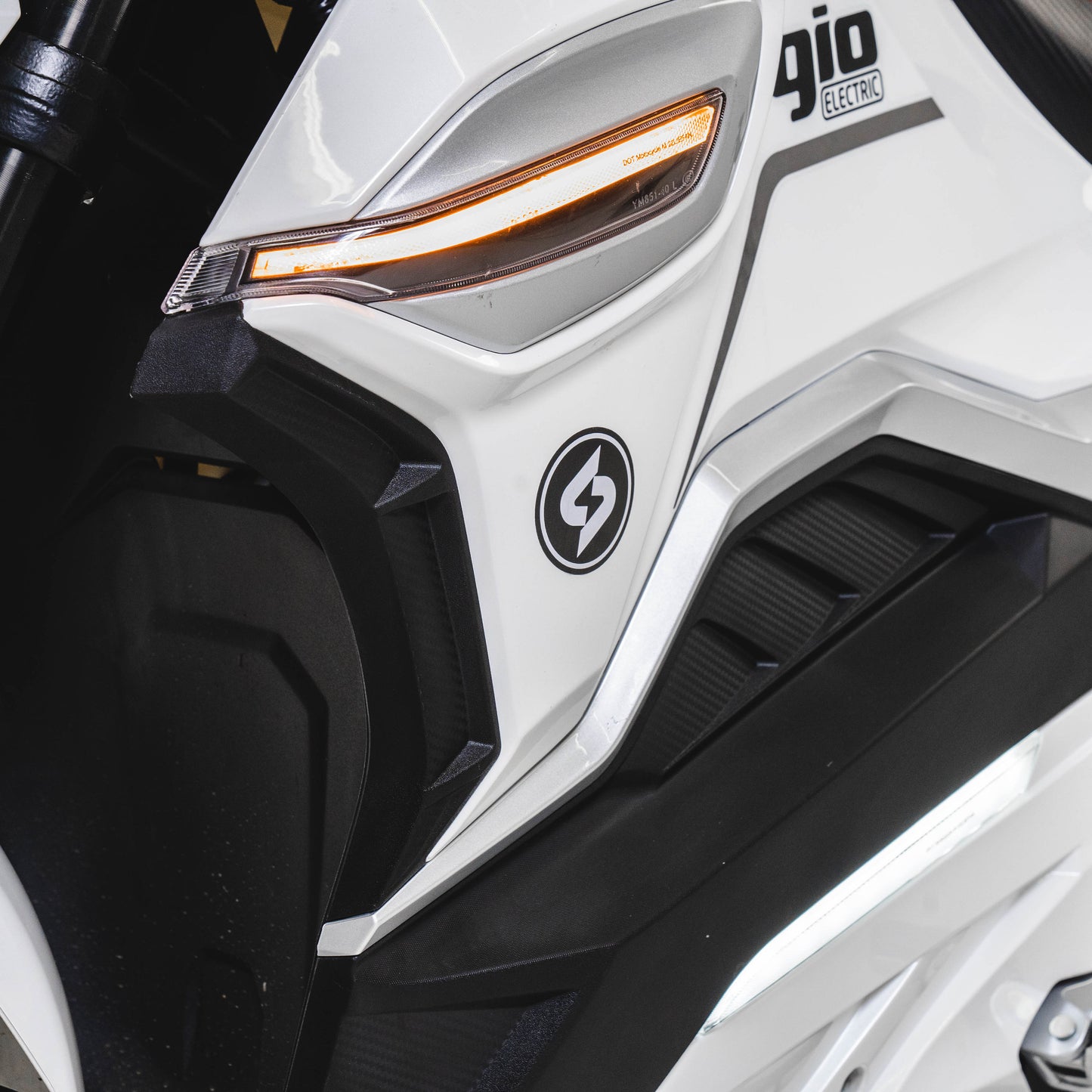 GIO Electric G2000 2000w Electric Motorcycle